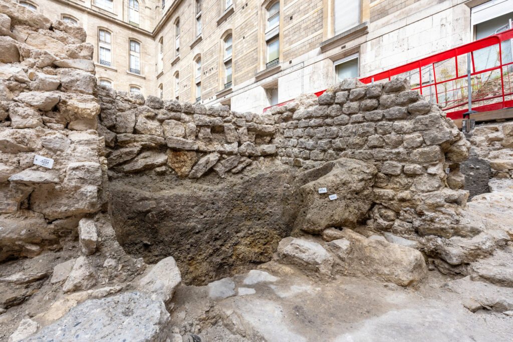 Ancient Wall Unearthed Beneath Central Paris May Be From Lutetia's Earliest Defenses