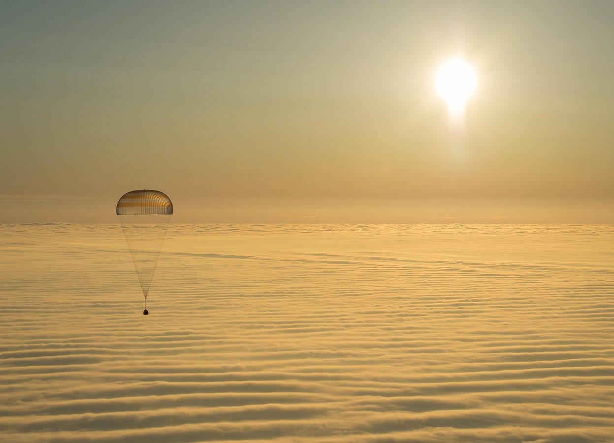 NASA Telescope Rescue Mission Fails as Robotic Spacecraft Returns to Earth