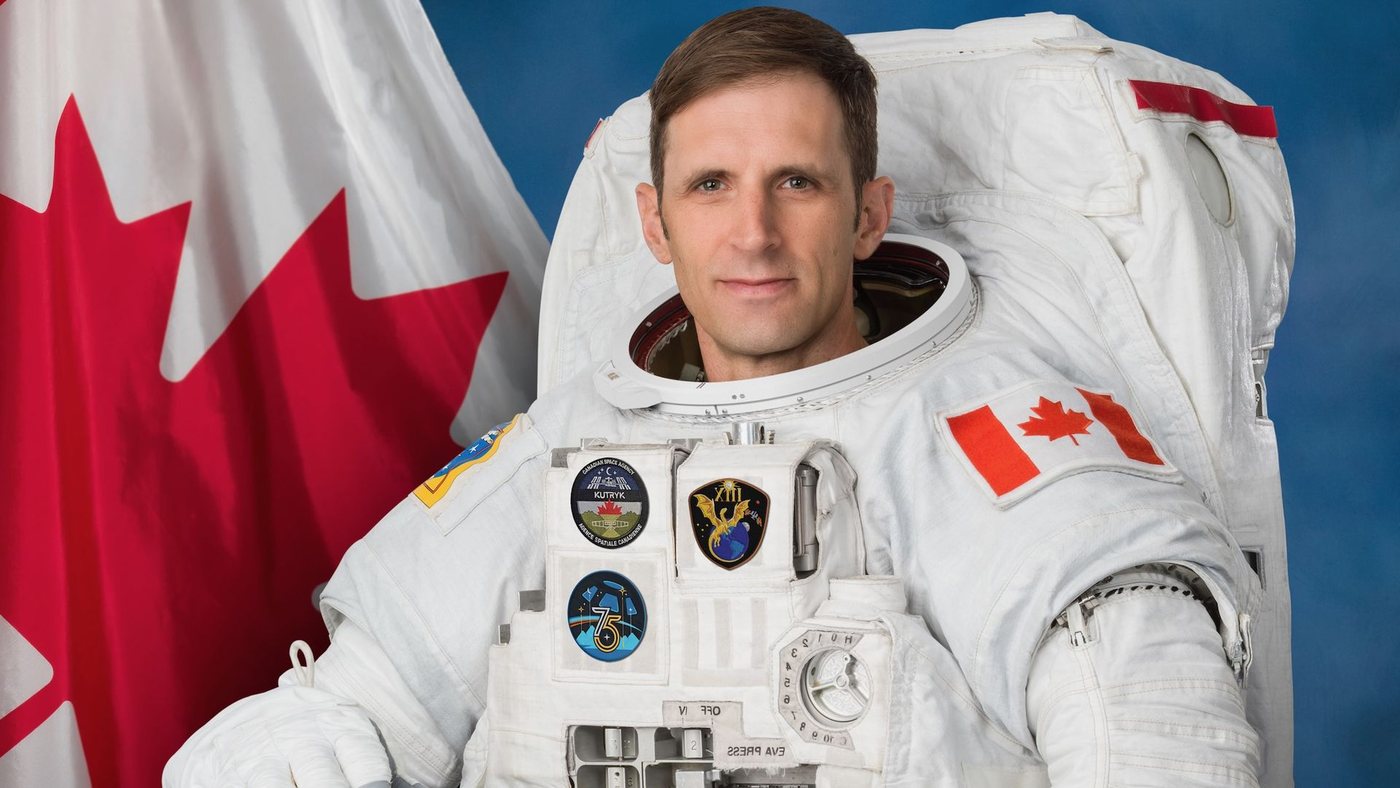 NASA and CSA Astronauts Install Solar Array During ISS Spacewalk