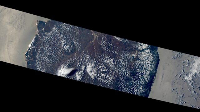 ESA's Juice Completes Earth Flyby, Tests Eclipse Operations for Jupiter