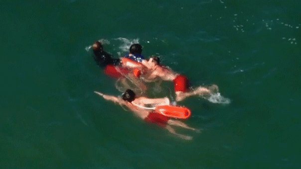 Felony suspect's ocean escape attempt ends after 90-minute standoff with Los Angeles police and lifeguards