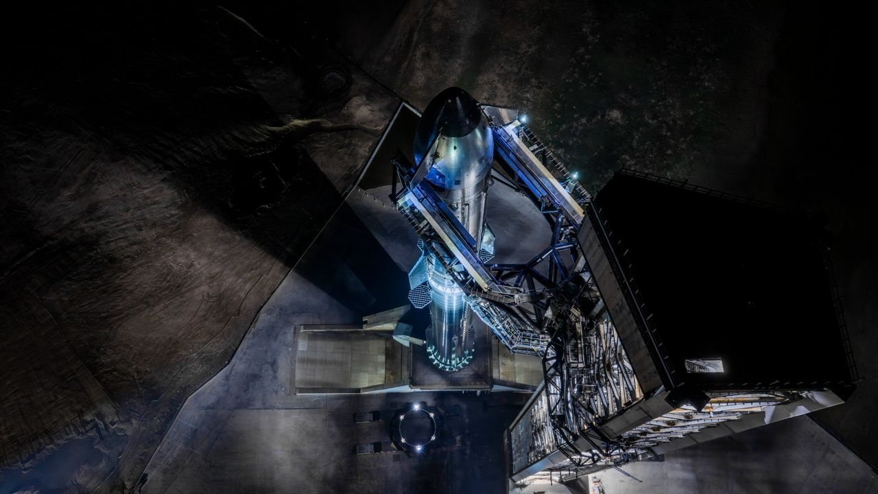 SpaceX stacks Starship rocket for Flight 13 test launch