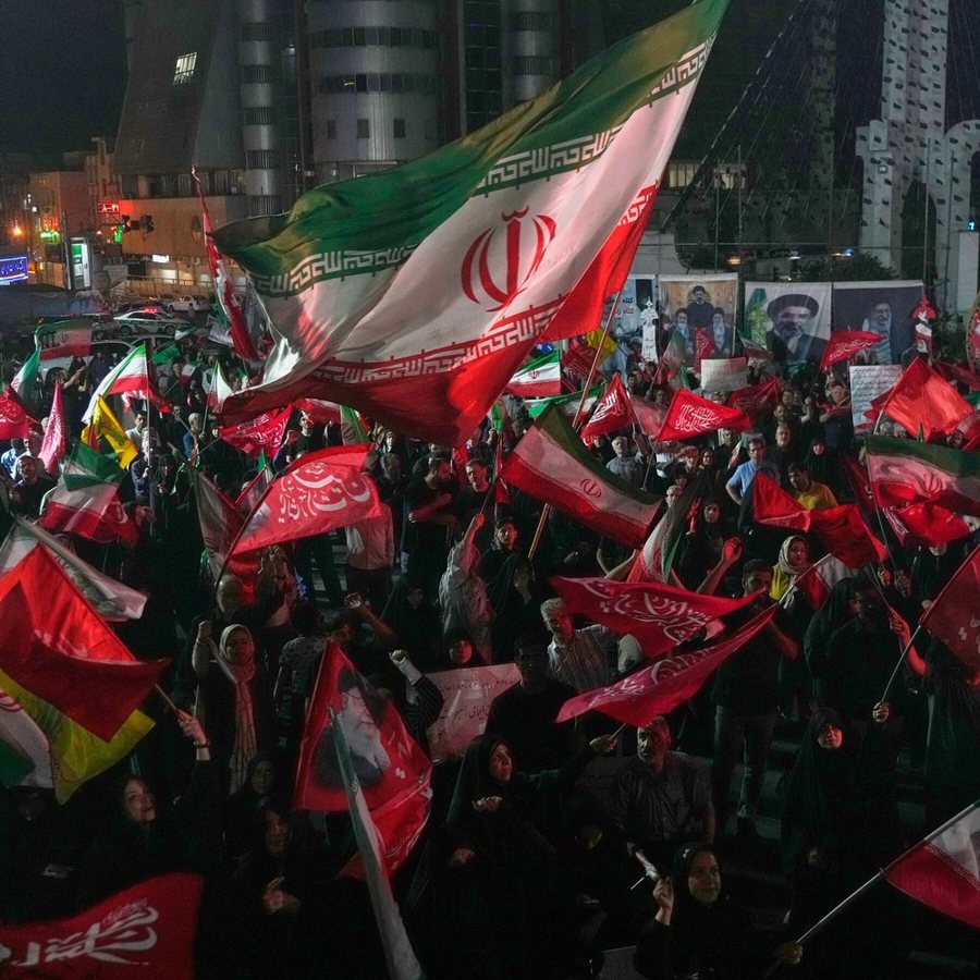 Iran War Live: US and Iran Exchange Attacks for Seventh Consecutive Night