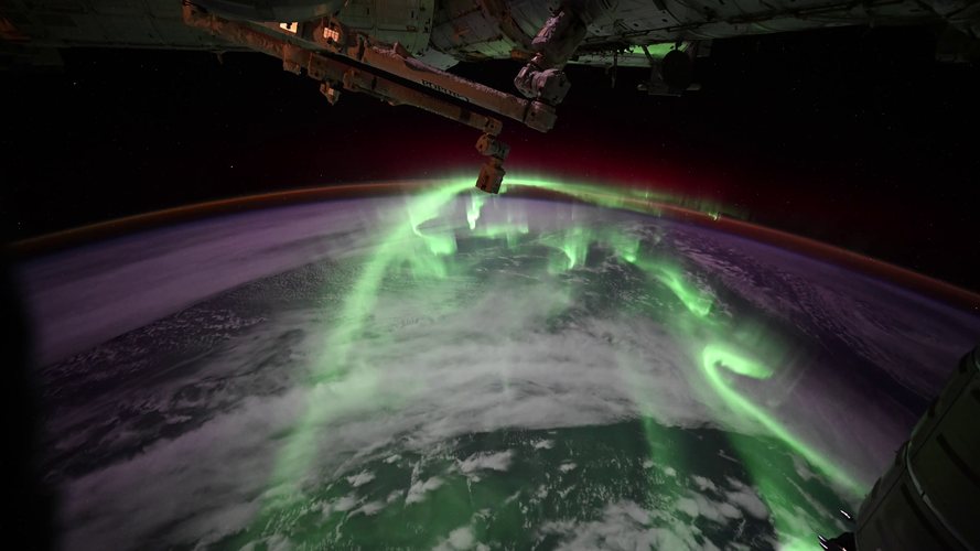 ESA Astronaut Shares Timelapse of Most Spectacular Aurora of the Epsilon Mission
