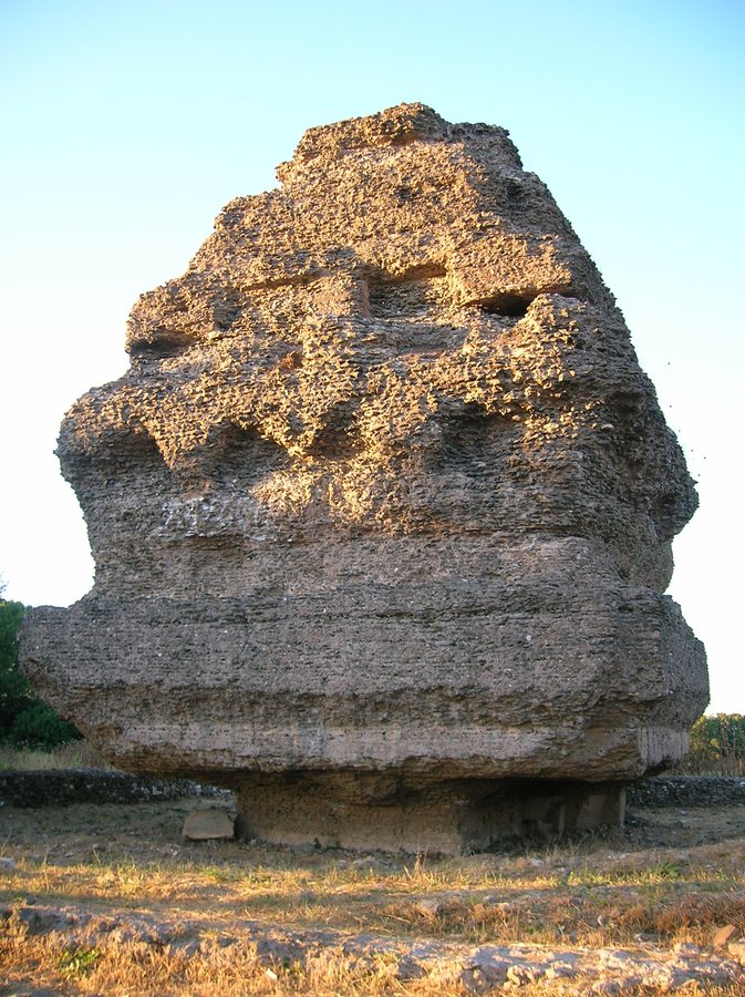 Roman Necropolis in Croatia Reveals Mixed Burial Rites at Ancient Salona