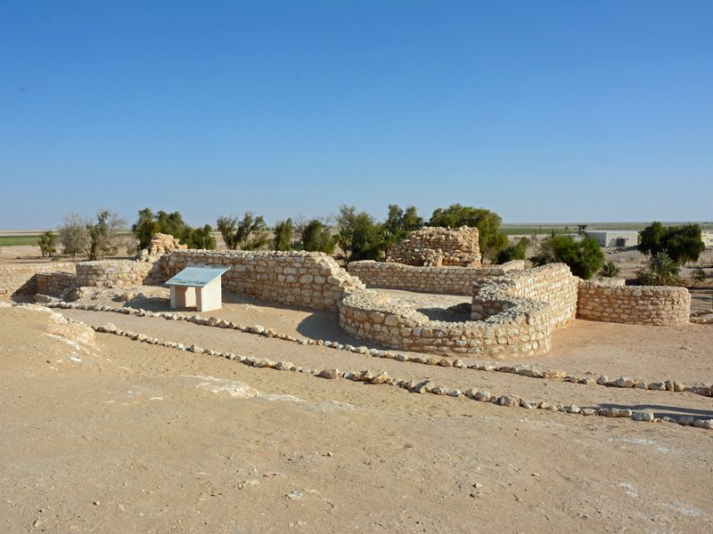 Archaeologists Uncover 5,000-Year-Old Burials in Northwestern Oman