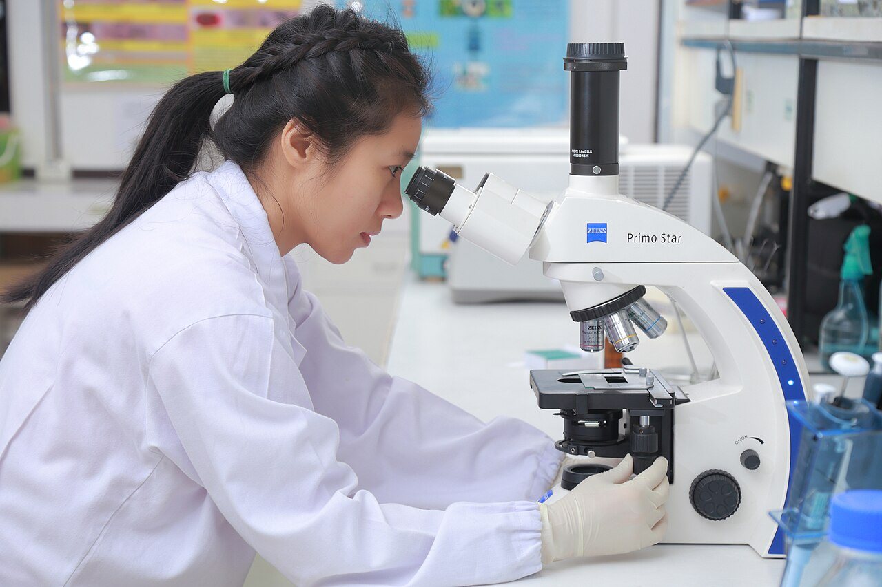 New Laser Microscope Sharpens View of Hidden Cellular Machinery