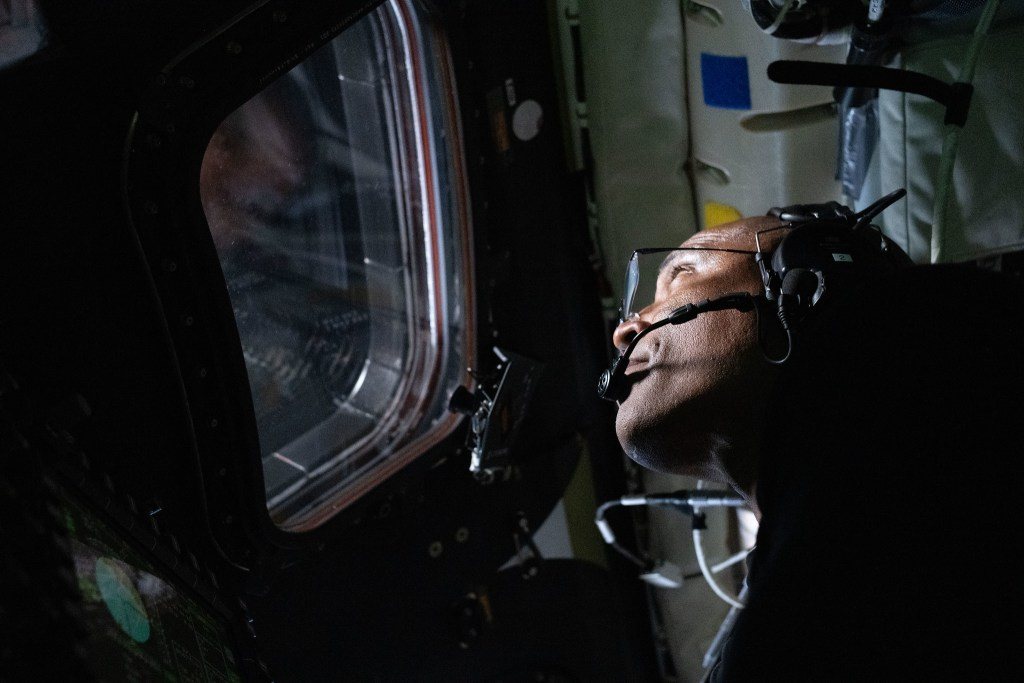 Artemis 2 Pilot Advocates for Equatorial Lunar Landings Before South Pole Missions