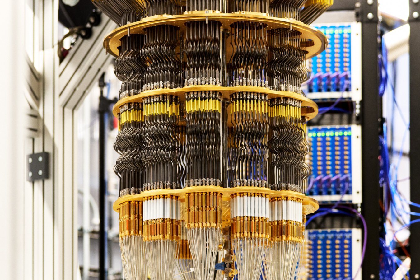 Cirac Wins Isaac Newton Medal for Founding Quantum Information Science