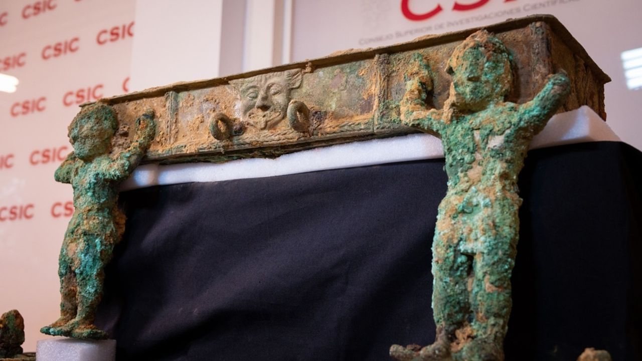 Ancient chariot discovered in remains of mysterious society that burned its own buildings