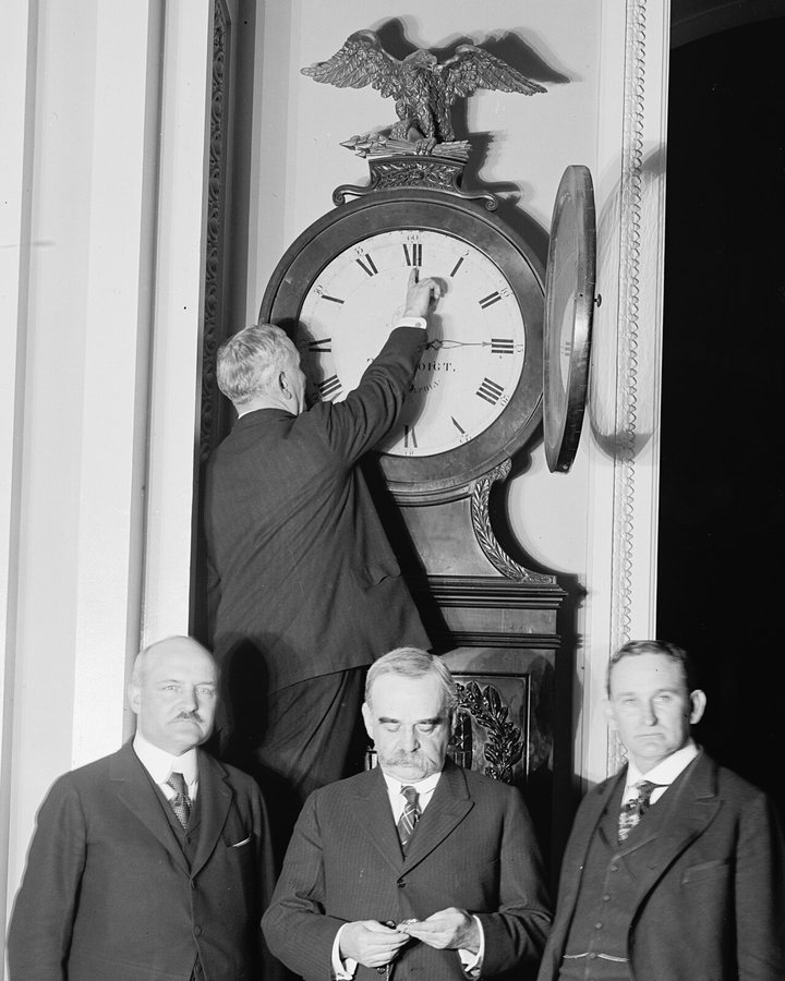 Canadian Researchers Warn Permanent Daylight Saving Time Could Harm Sleep and Mental Health