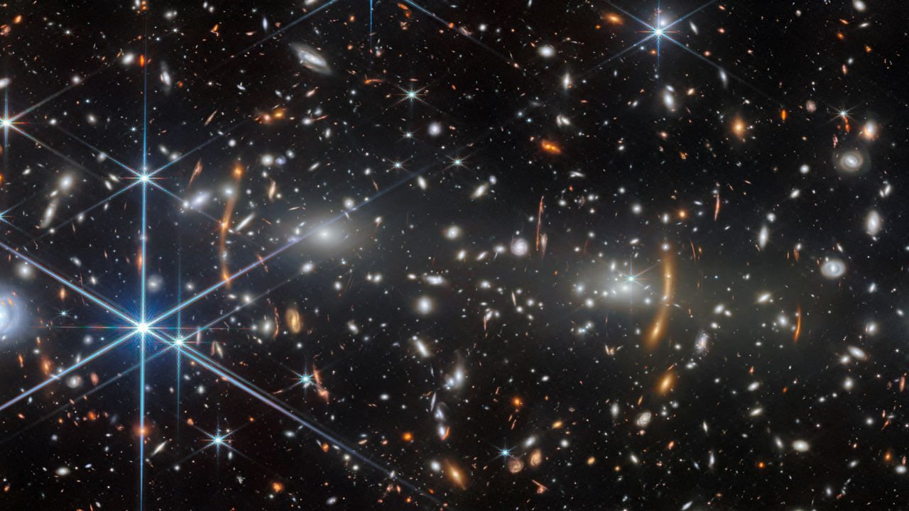 James Webb Telescope Uses Einstein Ring to Probe the Distant Universe