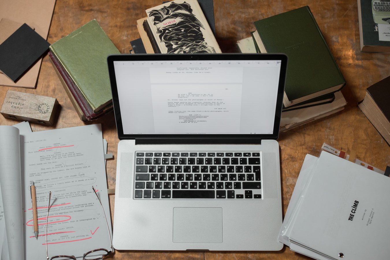 AI Can Write the Management Book. It Still Cannot Have the Meeting