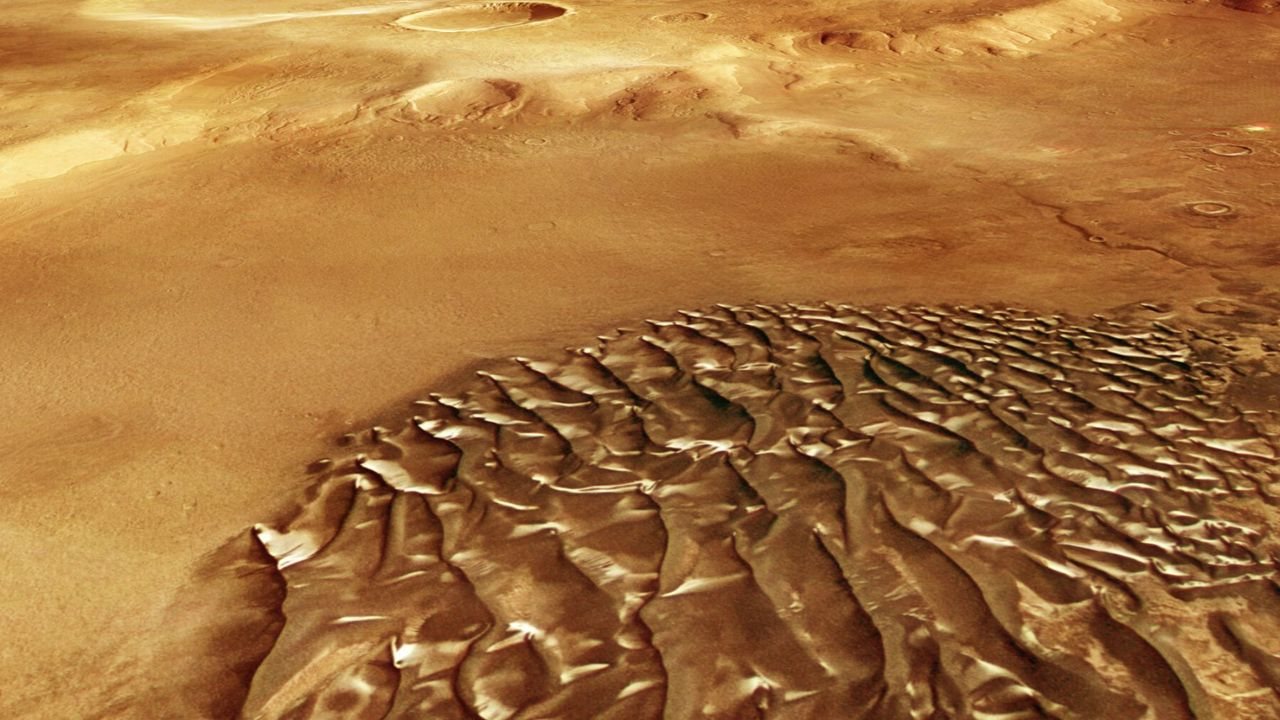 Scientists Explain the Origin of Mars' Metallic-Looking Dunes