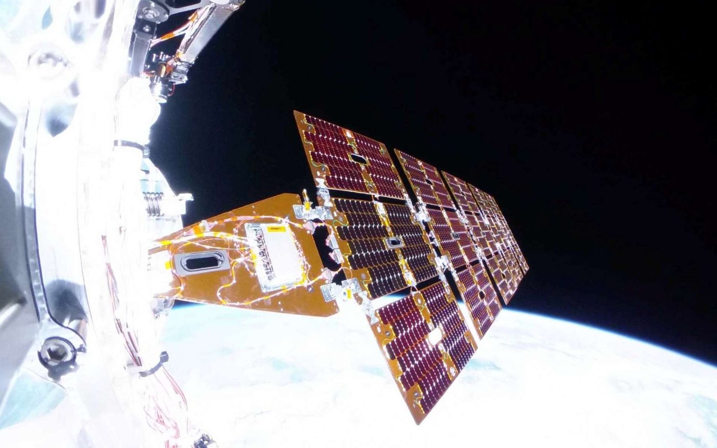NASA Rescue Robot Becomes Uncontrollable During Critical Satellite Servicing Mission